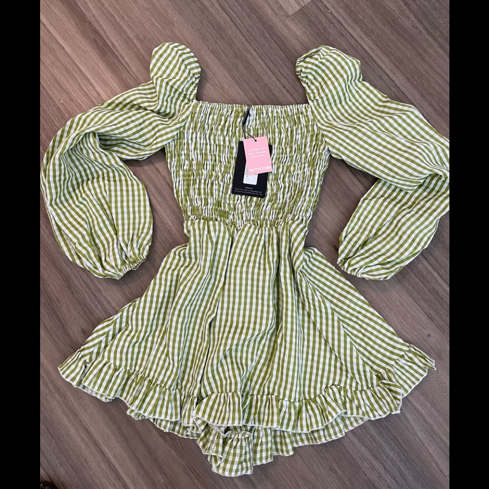 NWT PrettyLittleThing Romper